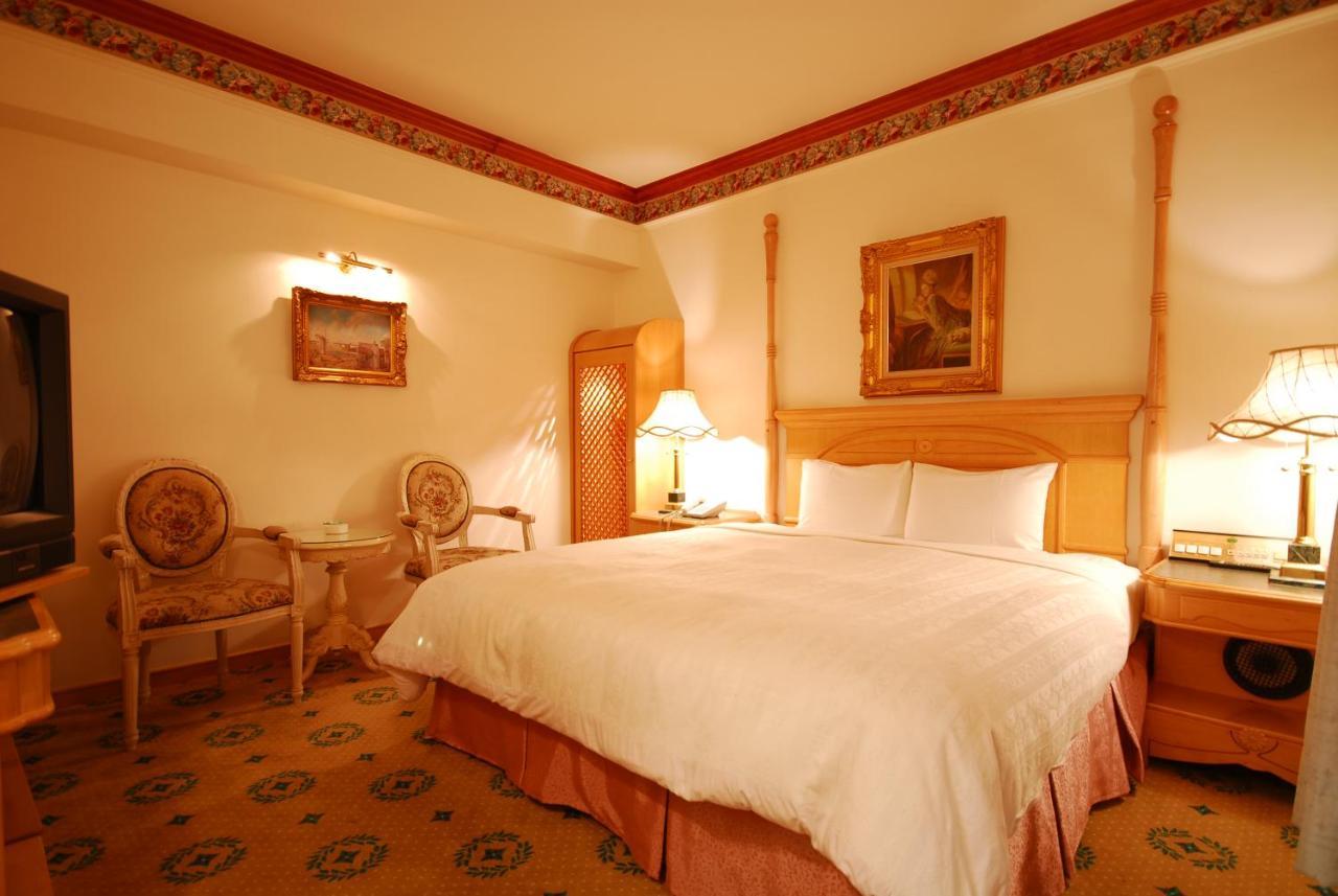Karo Hotel Kaohsiung Extérieur photo